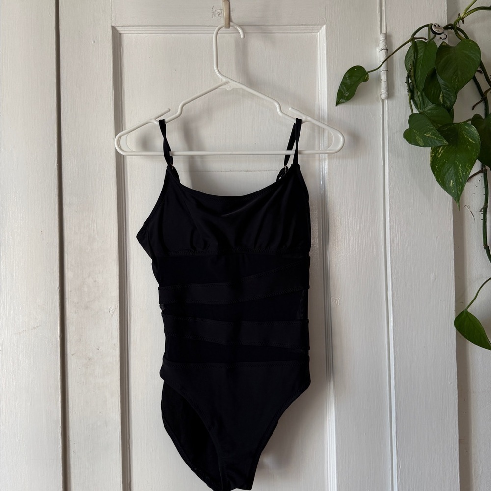 Shade & shore women’s size medium Stylish Black Swimwear